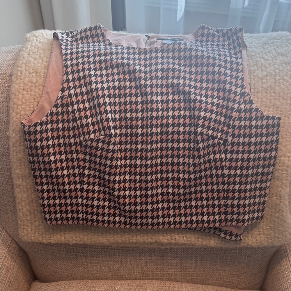 Club Monaco Sleeveless Top size 6-8